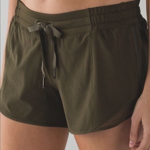 Lulu Lemon Hottie Hot Short